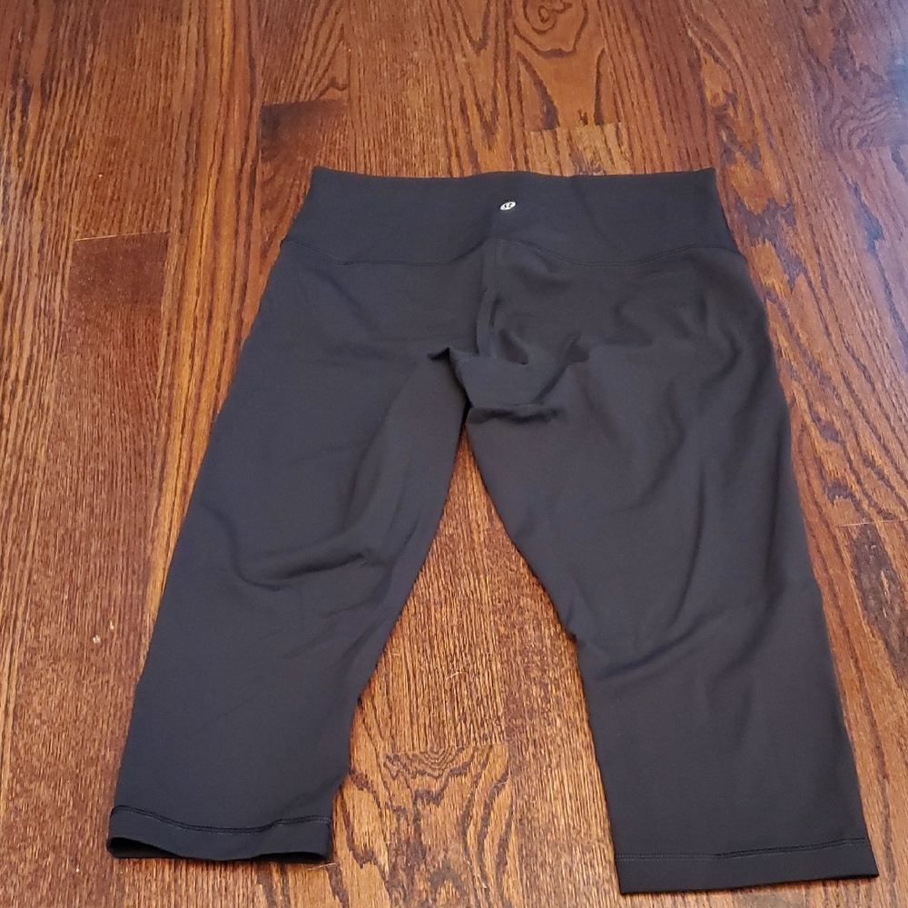 Lululemon Black Cropped Leggings